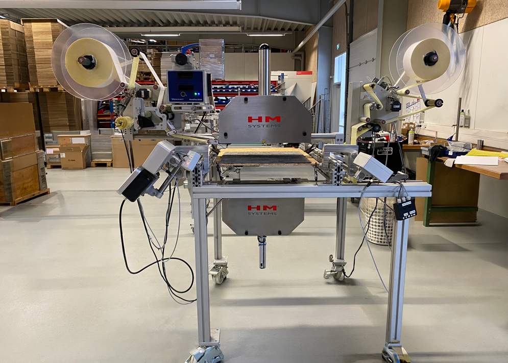 HM4000S Cross Web Labeller